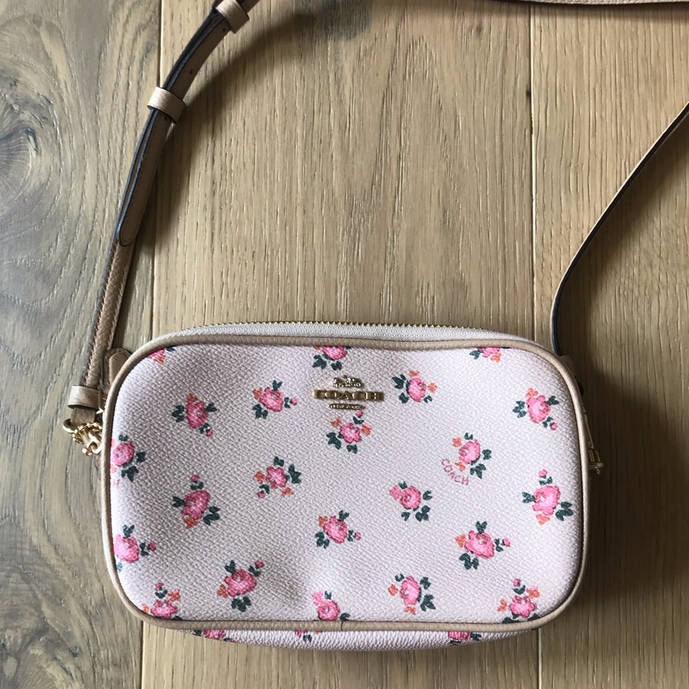 *NEW* COACH Floral Purse